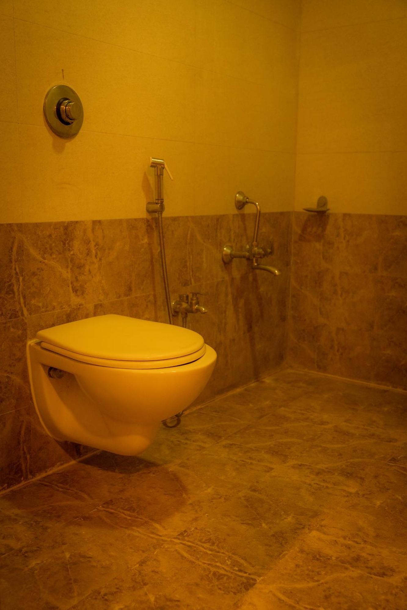 Hotel The Flamboyant Natraj Bharuch Exterior foto